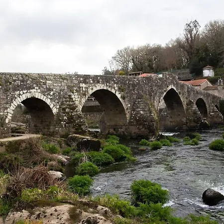 A Casa Da Moreira - En Ponte Maceira Ferienhaus